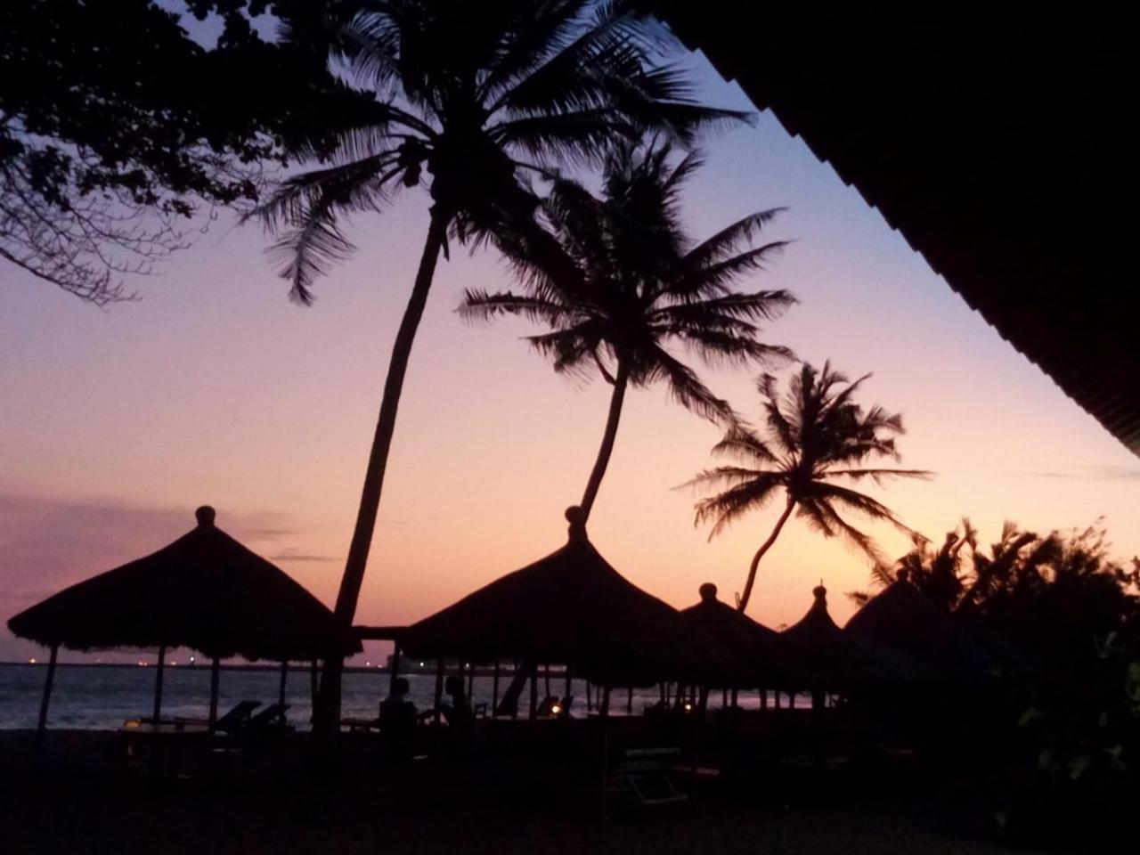 Hotel Robinson Plage Ломе Екстер'єр фото